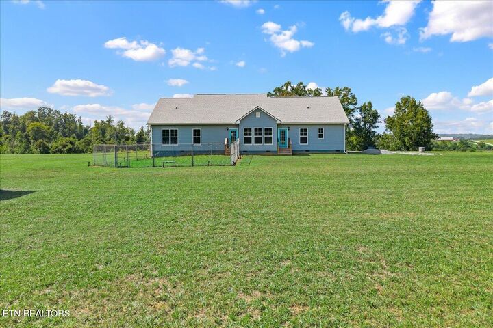 Property Photo:  288 Highway 307  TN 37303 
