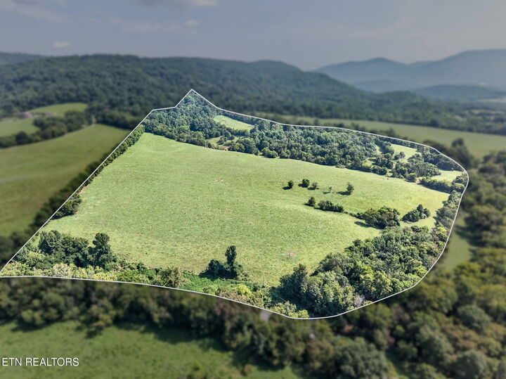 Property Photo: 5210 Lowes Gap Rd TN 37367