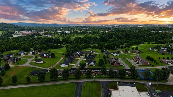 Property Photo: 81 E Saddlebrook Drive KY 42503