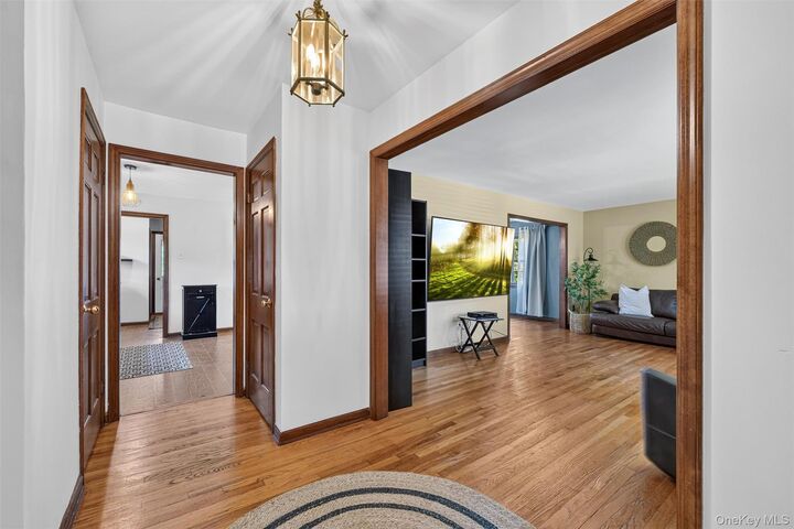 Property Photo:  10 Washington Avenue  NY 10974 