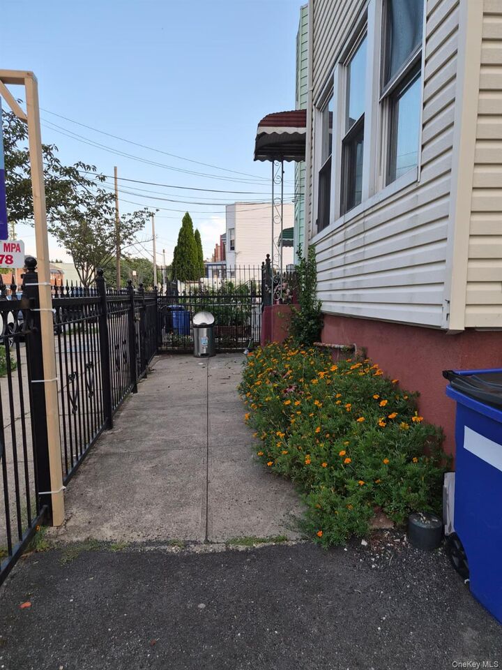 Property Photo:  1153 Virginia Avenue  NY 10472 