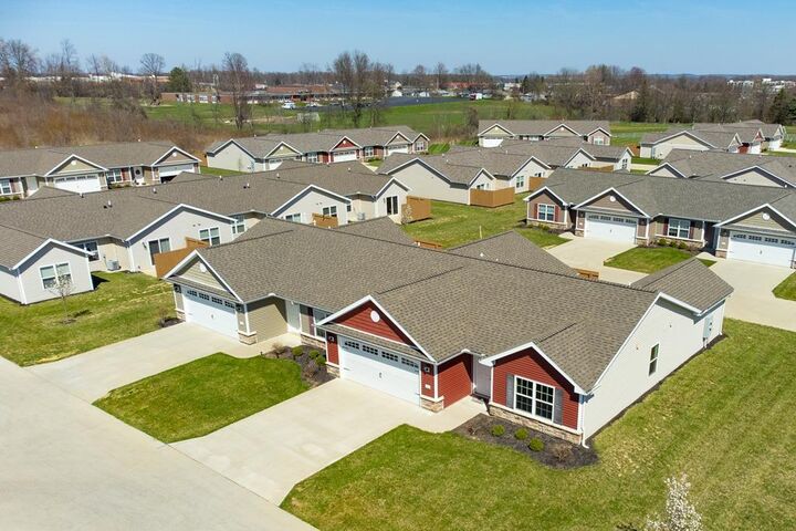 Property Photo: 2270 Ferguson Road Unit 102 OH 44906