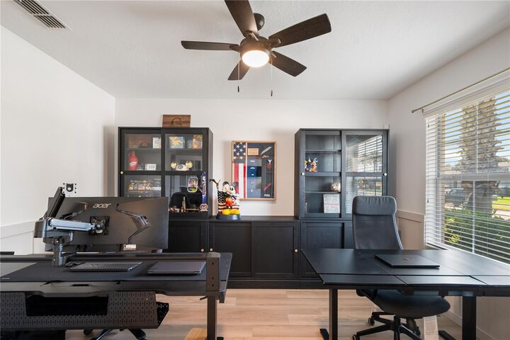 Property Photo:  618 Bainbridge Loop  FL 34787 