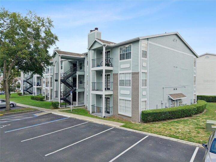 Property Photo: 2550 N Alafaya Trail 7203 FL 32826