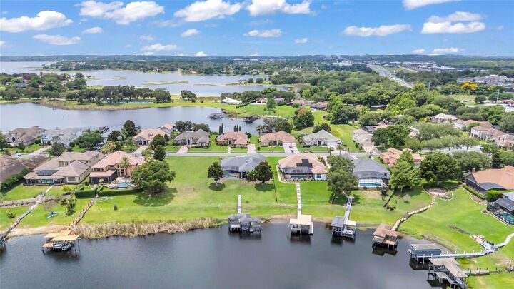 Property Photo:  906 Johns Point Drive  FL 34787 