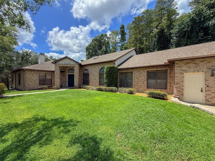 Property Photo:  11708 Orange Grove Drive  FL 33618 