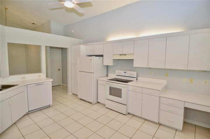 Property Photo:  419 25th Drive E  FL 34222 