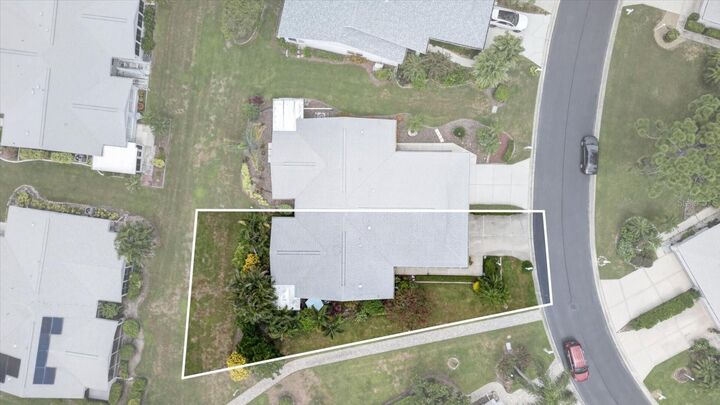 Property Photo:  5988 Bonaventure Place  FL 34243 