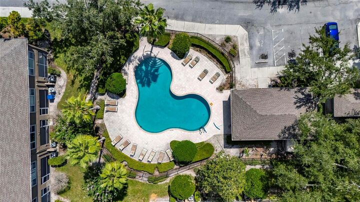 Property Photo:  9831 Blue Palm Way  FL 33610 