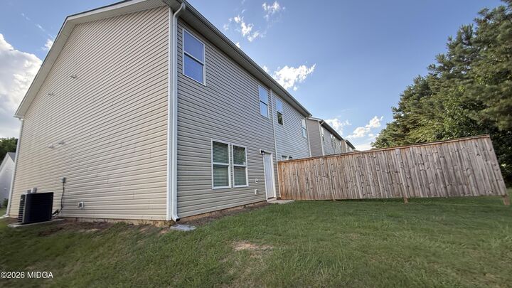 Property Photo:  460 Oakwood Drive NW  GA 31061 