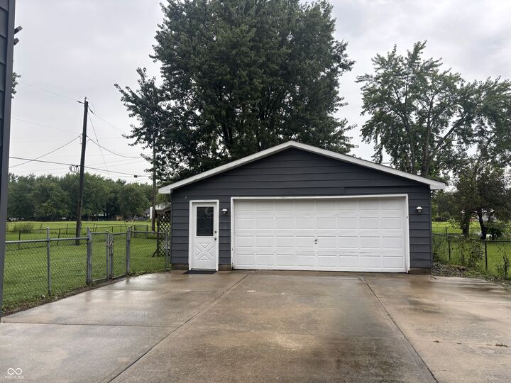 Property Photo: 815 Alden IN 46040
