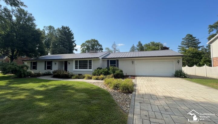 Property Photo:  5432 Brookshire Drive  MI 48161 