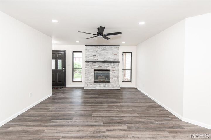 Property Photo: 4315 Meadowgreen Estates Drive MO 63129