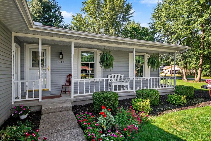 Property Photo:  2162 Pinewood Street  MI 49428 