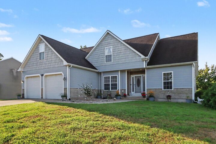Property Photo: 523 Alecia Avenue MI 49004