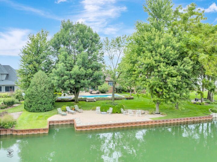 Property Photo:  1210 N Westshore Boulevard  IL 60950 