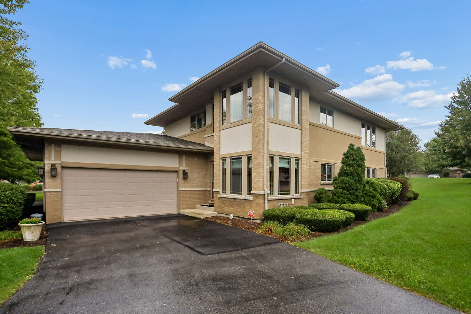 Property Photo: 20467 Falling Water Circle IL 60423
