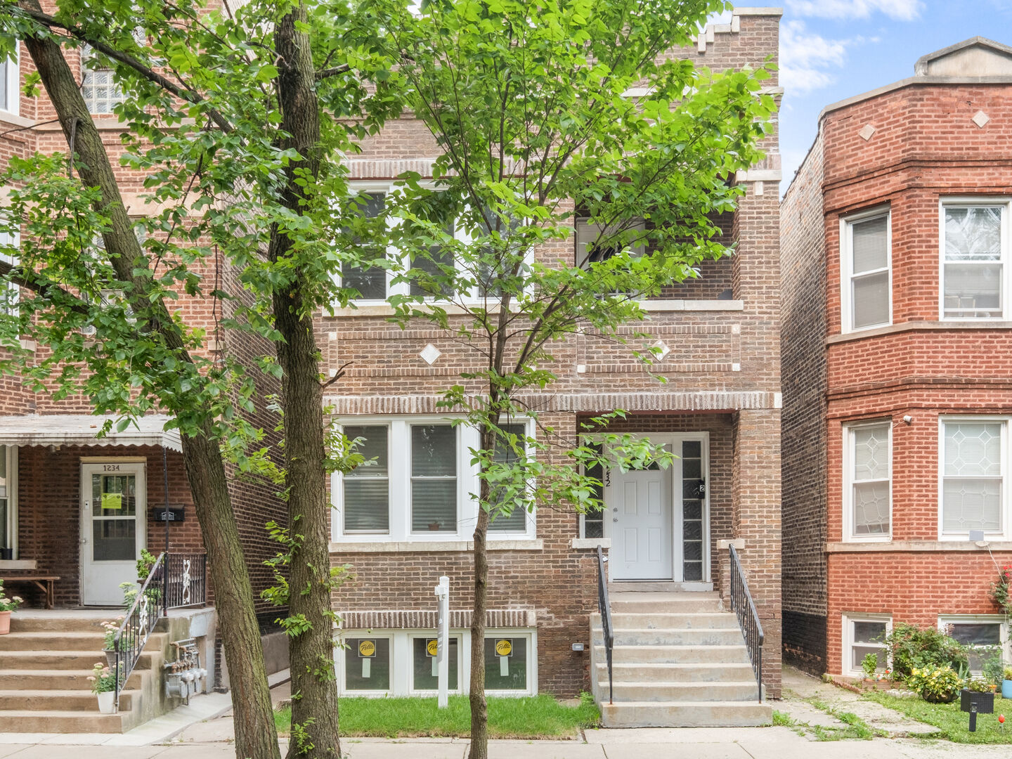 Property Photo: 1232 S 51st Avenue IL 60804