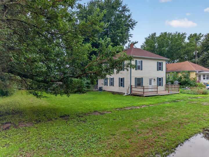 Property Photo:  107 Emmet Street  IL 60437 