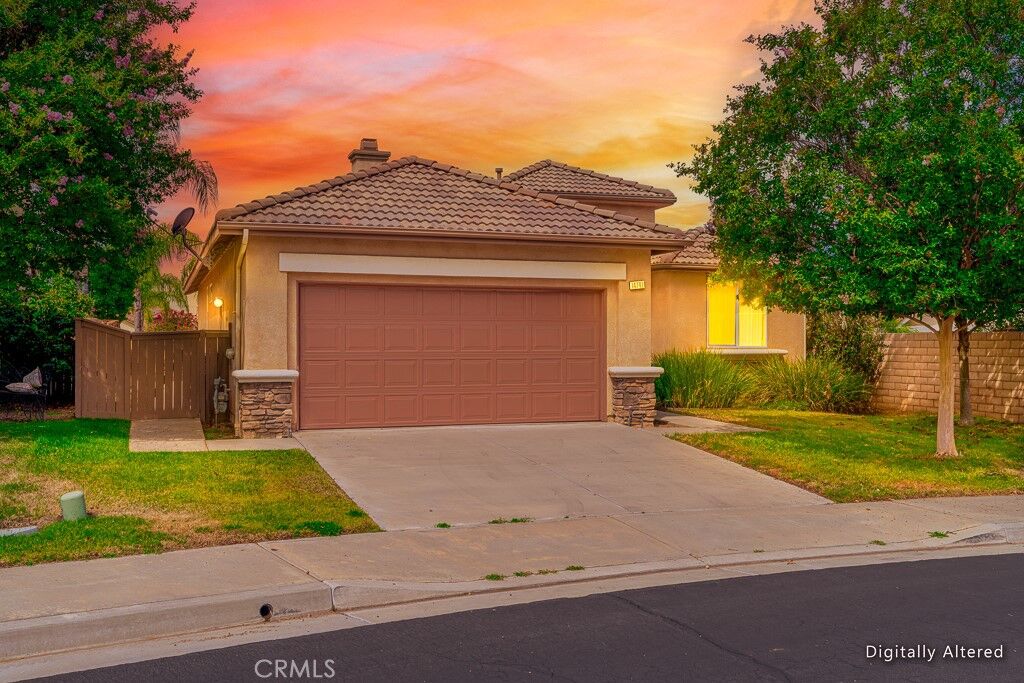 Property Photo:  14741 White Mountain Way  CA 92555 