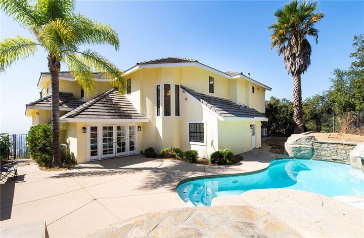Property Photo:  505 Lotus  CA 91024 
