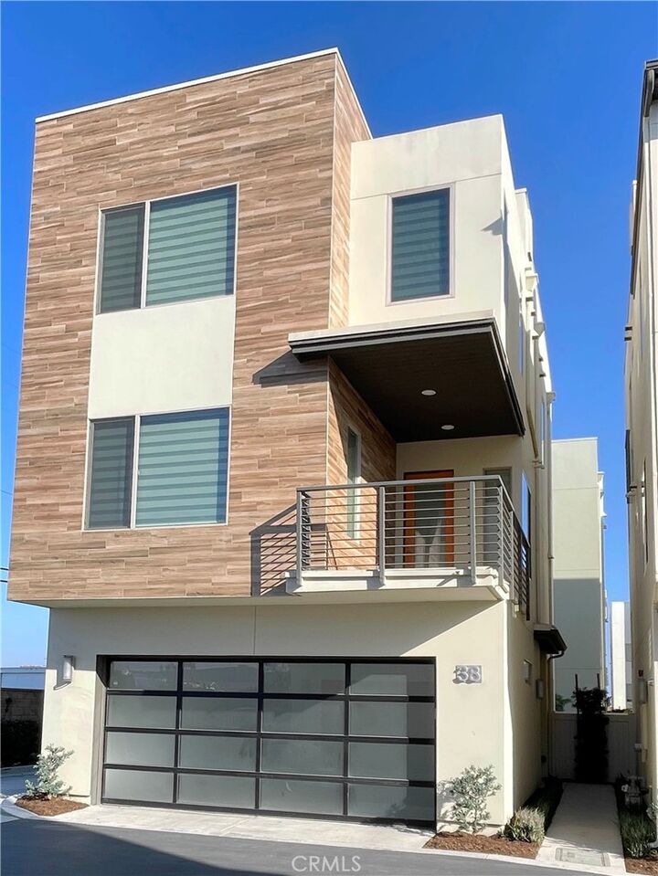 Property Photo: 38 Ebb Tide CA 92663