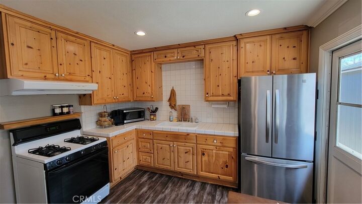 Property Photo:  14107 Putnam Street  CA 90605 