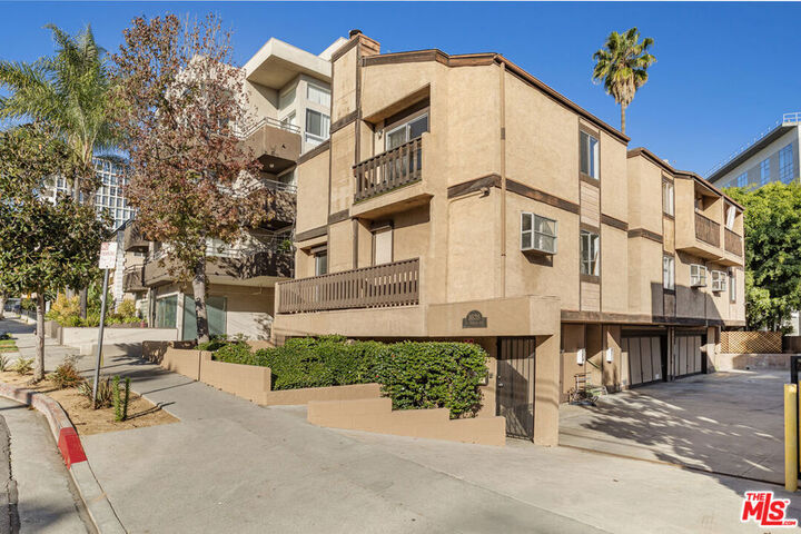 Property Photo: 1628 N Formosa Avenue A CA 90046