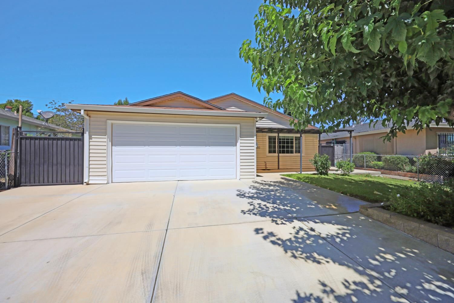 Property Photo: 1050 Taber Street CA 95605