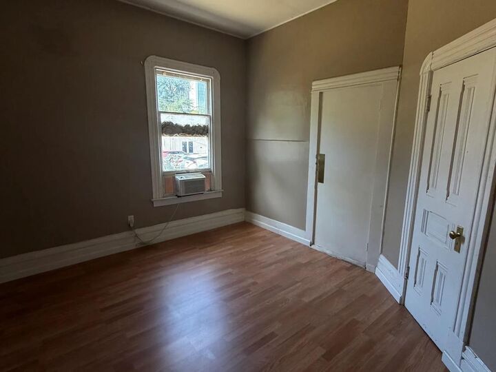 Property Photo: 406 8th Street CA 95814