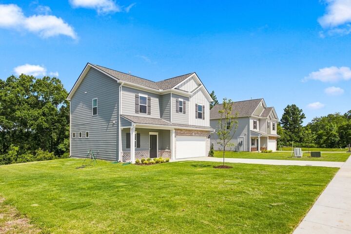 Property Photo: 621 Nightengale Ridge Dr TN 38401