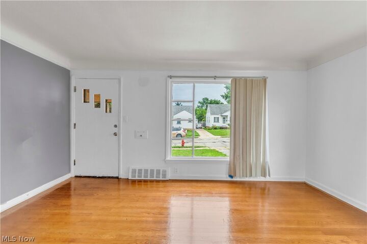 Property Photo: 15901 Edgewood Avenue OH 44137