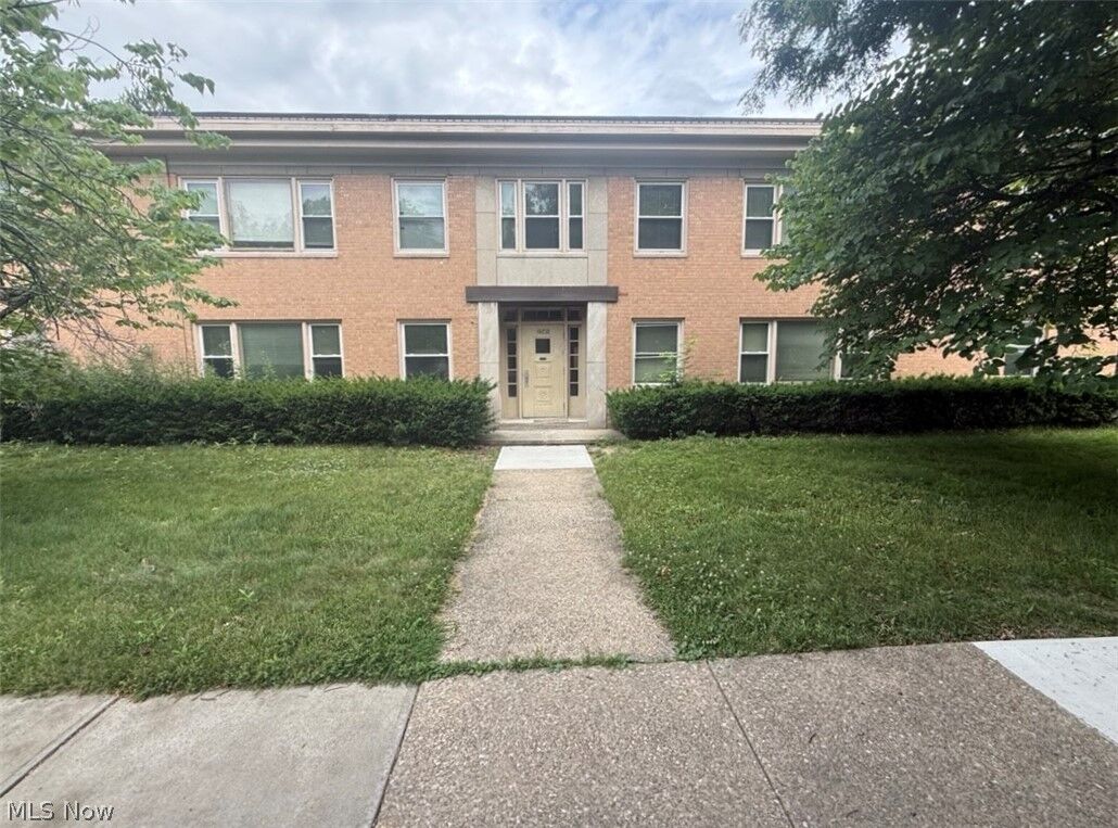 Property Photo: 2545 Kenilworth Street 11 OH 44106