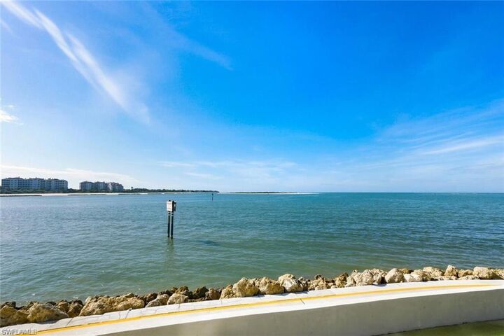 Property Photo:  334 La Peninsula Blvd 334  FL 34113 