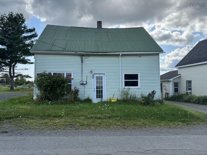 2049 Irving Street — photo 1
