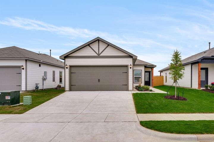 Property Photo: 3917 Starry Night Cove TX 75092