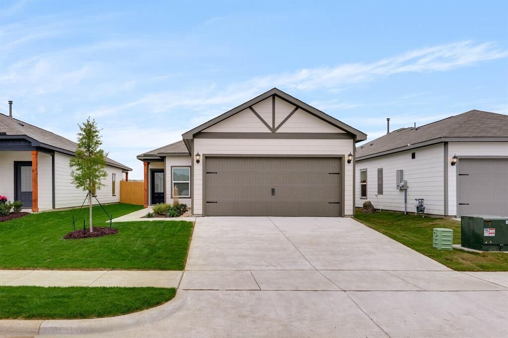 Property Photo:  3904 Starry Night Cove  TX 75092 