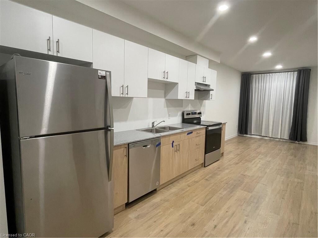 Property Photo:  191 Elmira Road 608  ON N1K 0E5 