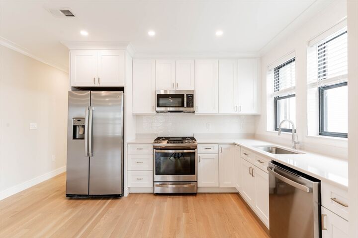 Property Photo:  285 Lamartine St 2A  MA 02130 