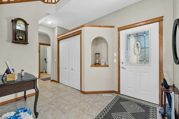 Property Photo: 10 Westmount Road AB T1S 2J1