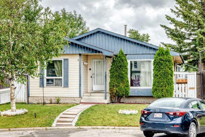 Property Photo: 60 Falmere Court NE AB T3J 2Z6