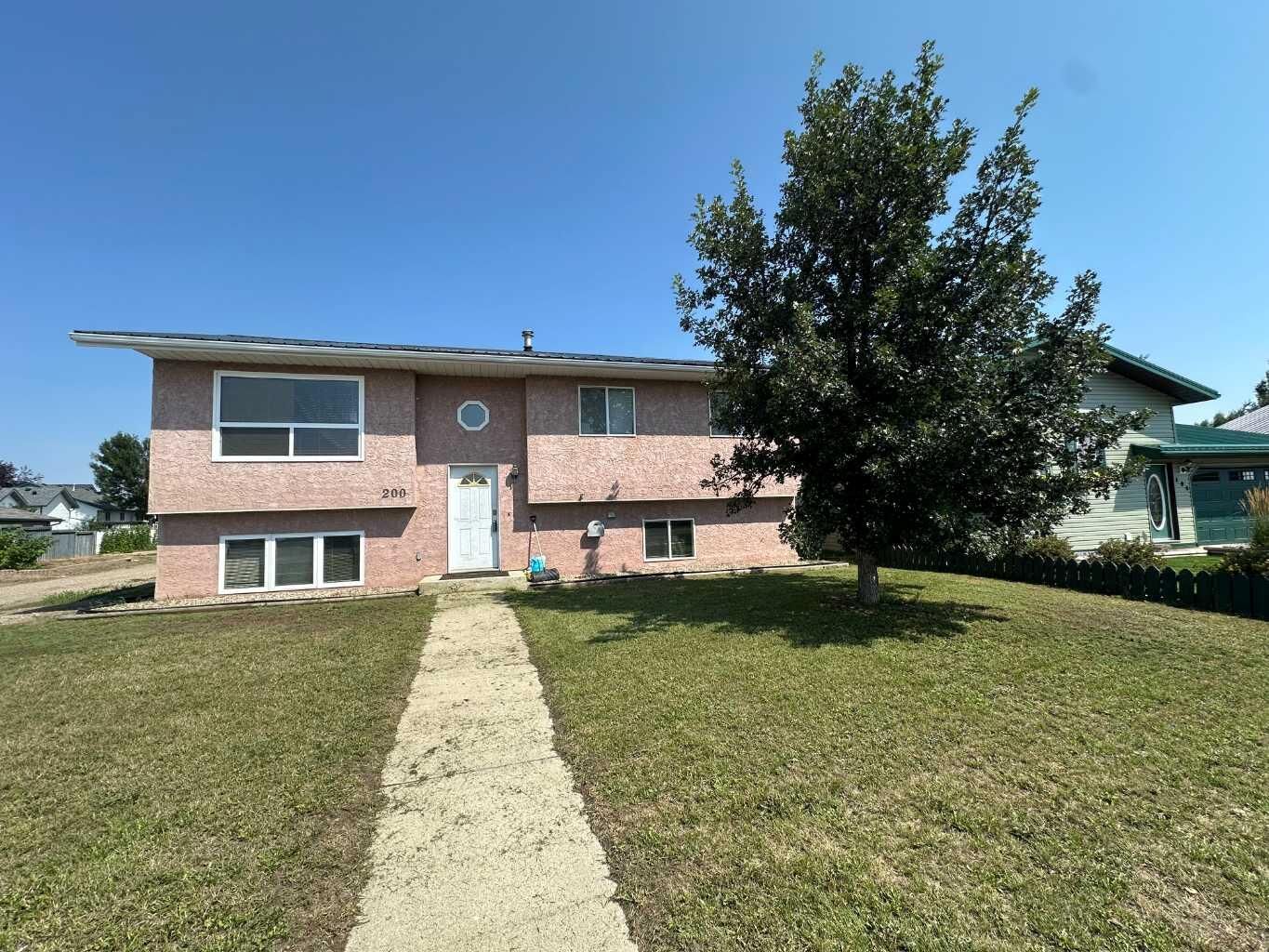 Property Photo: 200 Upland Boulevard W AB T1R 0R1