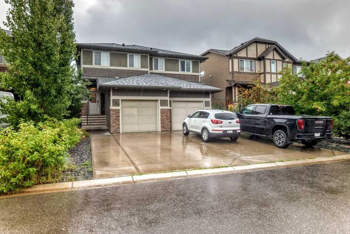230 Legacy Mews SE — photo 1