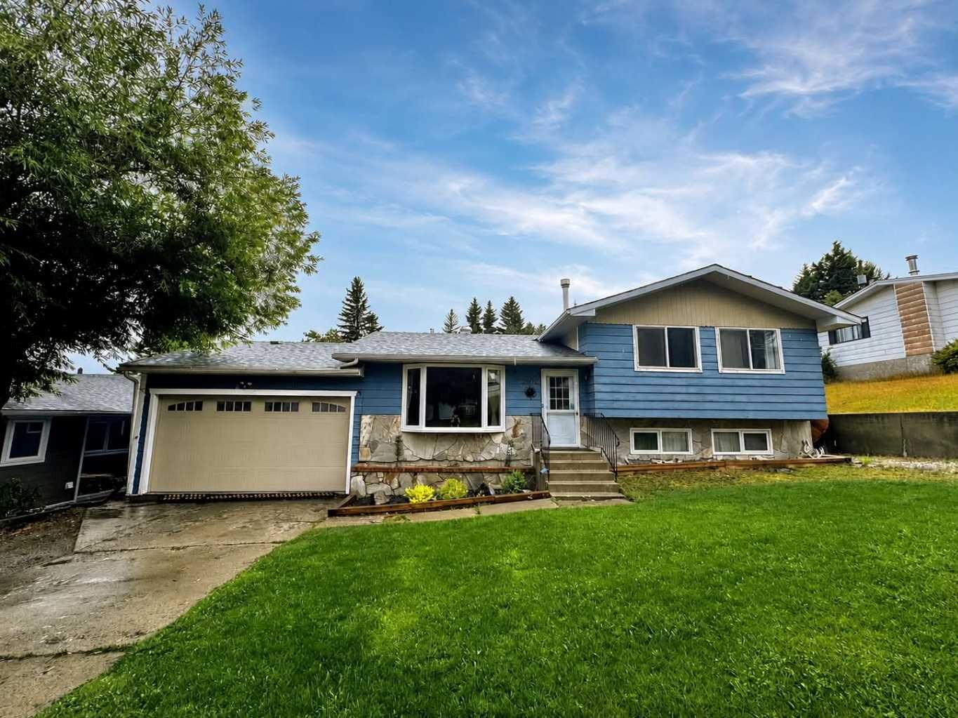 Property Photo: 2802 77 Street AB T0K 0M0