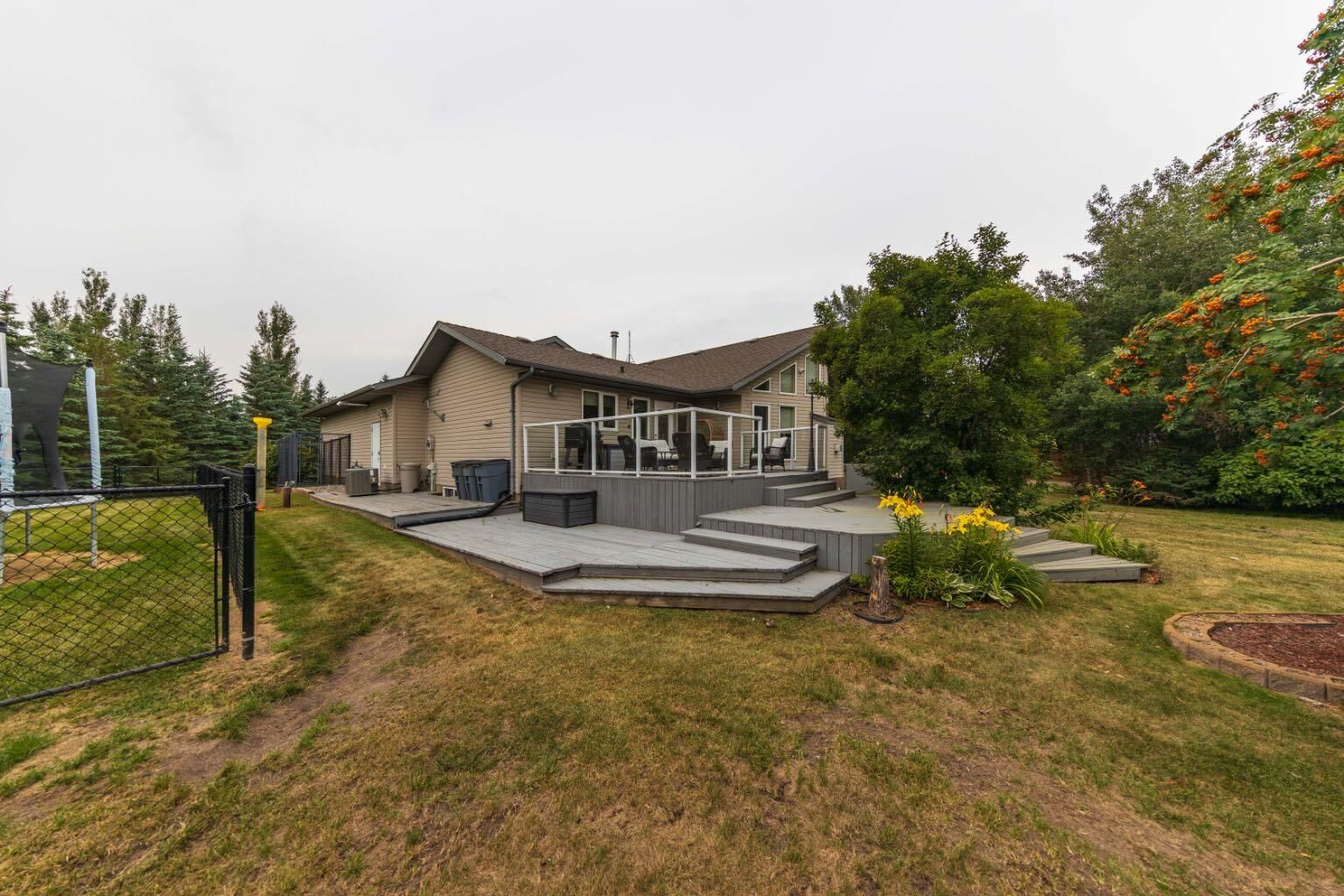 Property Photo: 4 Sandpiper Estates AB T9V 3B5