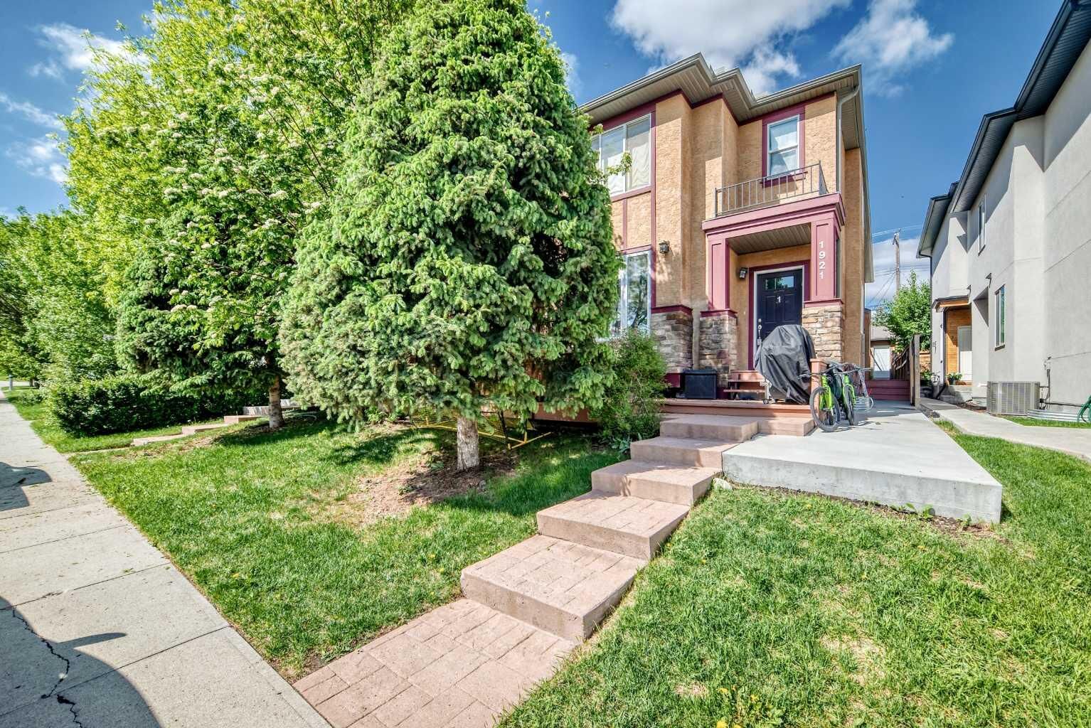 Property Photo: 1921 30 Street SW 2 AB T3E 2L5