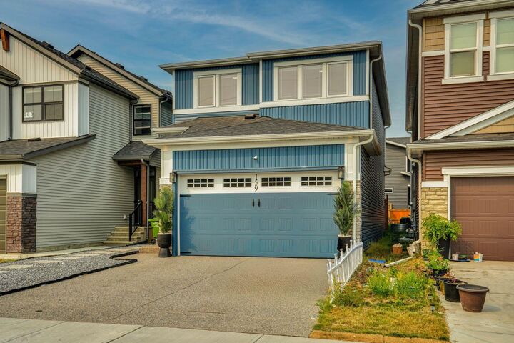Property Photo: 159 Hotchkiss Manor SE AB T3S 0J5