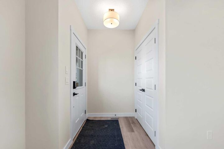 Property Photo: 734 Bayview Hill SW AB T4B 5M4