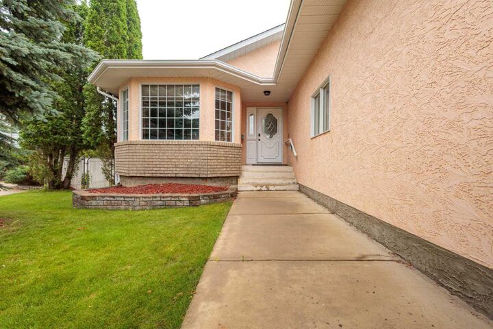 Property Photo: 93 Park Meadows Court SE AB T1B 4C3
