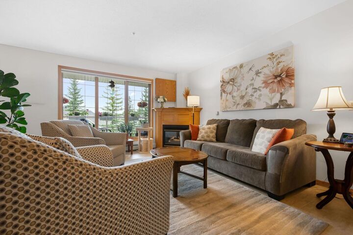 Property Photo:  6868 Sierra Morena Boulevard SW 246  AB T3H 3R6 